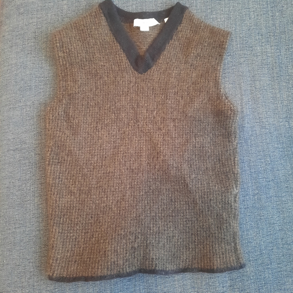 Vince Brown & Black Houndstooth vest size small. 70% Wool, 30% Cashmere